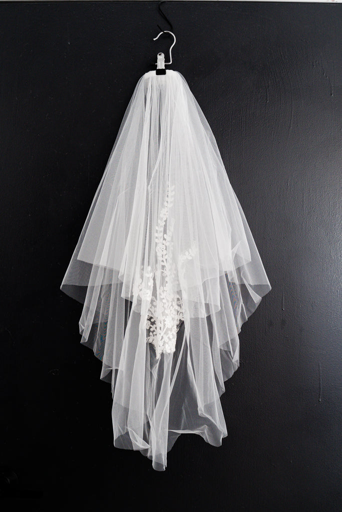 bridal veils.  short bridal veils.  toronto bridal boutique