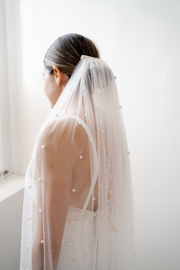 Bridal veil sales shops near me